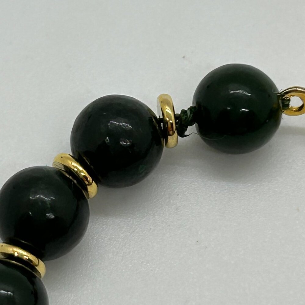 Vintage Forest Green Glass Beaded Bracelet Classic Gold-Tone Clasp Accents - Picture 5 of 15